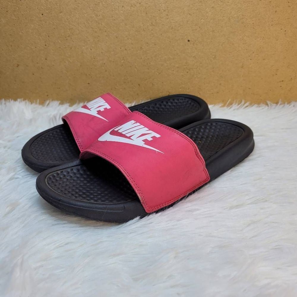 Nike Unisex Benassi Red, White and Black Slides- Size 5Y